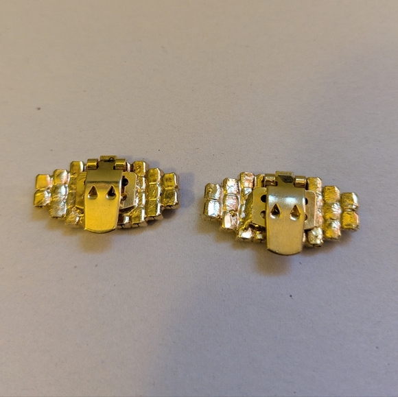 Vintage Clip On Gold Tone Rhinestone Shoe Clips - Picture 2 of 3